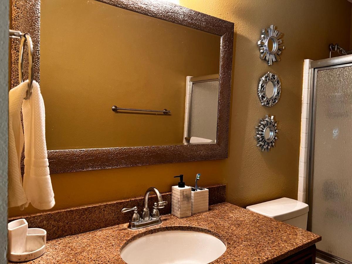 Modern Room With Shared Bathroom Alafaya Εξωτερικό φωτογραφία
